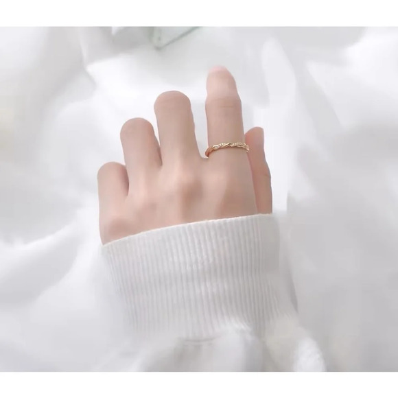 *NEW 14k Gold Plated Sterling Simulated Diamond Eternity Band Ring, Size 7.5 - Picture 8 of 13